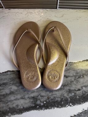 Solei Sea Rose Gold Thong Sandals